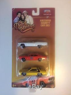 New THE DUKES OF HAZZARD 3 Vehicle Set RARE General Lee Dodge Charger with flag