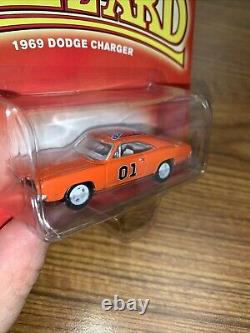 Nib 2004 Dukes Of Hazzard 1969 Dodge Charger Johnny Lightning White Rims