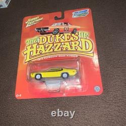 Nib 2004 Dukes Of Hazzard 1972 Plymouth Road Runner Johnny Lightning White