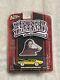 Nib 2006 Dukes Of Hazzard 1972 Plymouth Road Runner Johnny White Lightning R1