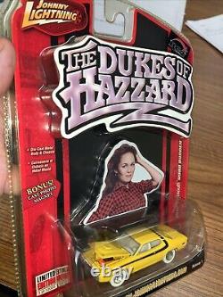 Nib 2006 Dukes Of Hazzard 1972 Plymouth Road Runner Johnny White Lightning R1