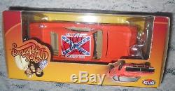 Nib The Dukes Of Hazzard General Lee Signed By Bo 69 Dodge Charger 125 Scale