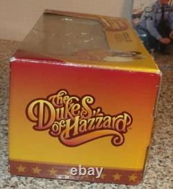 Photo The Dukes of Hazzard 1969 Dodge Charger 125 Johnny Lightning Autographed