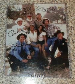 Photo The Dukes of Hazzard 1969 Dodge Charger 125 Johnny Lightning Autographed