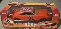 RARE 1/18 AutoWorld 1969 Dodge Charger General Lee Red Dukes of Hazzard