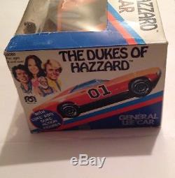 RARE 1981 Mego Dukes of Hazzard General Lee 3 3/4 Withboth Duke Boy Action Figures