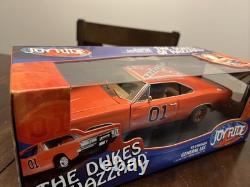 RARE! NEW 1/18 1969 Dukes of Hazzard Dodge Charger General Lee Dirty Edition