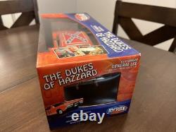 RARE! NEW 1/18 1969 Dukes of Hazzard Dodge Charger General Lee Dirty Edition