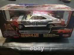 Rare 1/18 chrome general Lee Dodge charger 69 Dukes of Hazzard