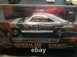 Rare 1/18 chrome general Lee Dodge charger 69 Dukes of Hazzard