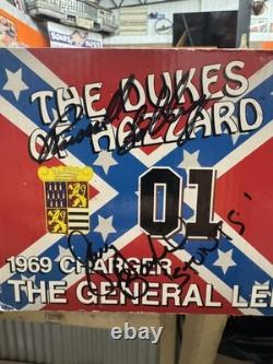 Rare Authentic 1/18 George Barris The General Lee Gold American Muscle Diecast