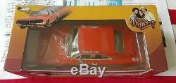 Signed Autoworld Amm964 118 1969 Dodge Charger Dukes Of Hazzard General Lee