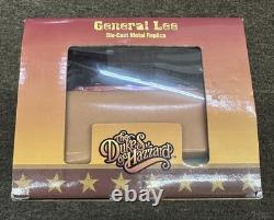Silver Screen Machines The Dukes of Hazzard General Lee 118 Die-Cast AUTOGRAPH