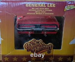 TOMY Johnny Lightening General Lee 125 1969 Dodge Charger The Dukes of Hazzard