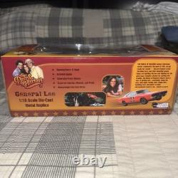 The Dukes Of Hazard General Lee 1969 Dodge Charger 118 Die-cast Auto World NEW