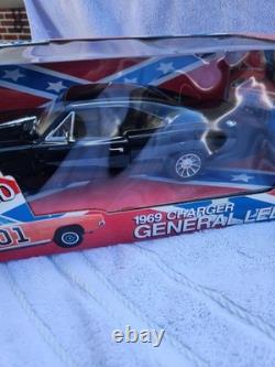 The Dukes Of Hazzard Chase General Lee 1969 Black Charger 118 Scale Ertl Rare