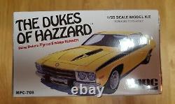 The Dukes Of Hazzard Daisy Dukes Plymouth Road Runner Model