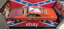 The Dukes Of Hazzard General Lee 1/18 Charger American Muscle RACE DAY VERSION