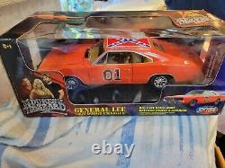 The Dukes Of Hazzard General Lee 1969 Dodge Charger General Lee 118 Scale Car