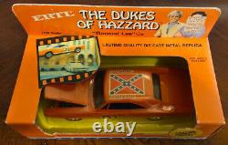The Dukes Of Hazzard General Lee Die Cast Metal Ertl 1/25 Scale New In Box