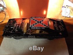 The Dukes of Hazzard 1/18 Diecast black General Lee Cast Signed Super Rare