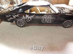 The Dukes of Hazzard 1/18 Diecast black General Lee Cast Signed Super Rare