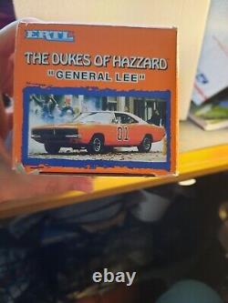 The Dukes of Hazzard 125 Scale General Lee Ertl 7967 1969 Dodge Charger #01