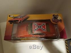 The Dukes of Hazzard General Lee 1969 Dodge Charger 118 scale Auto World