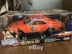 The Dukes of Hazzard General Lee 1969 Dodge Charger 118 scale in box