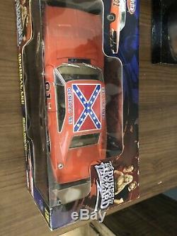 The Dukes of Hazzard General Lee 1969 Dodge Charger 118 scale in box