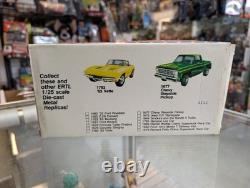 The Dukes of Hazzard General Lee Car 1/25 New in Box Vintage Ertl 1981
