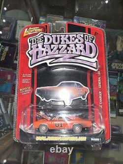 The Dukes of Hazzard General Lee R1 Dirty 164 Johnny Lightning 2006