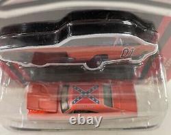The Dukes of Hazzard General Lee R1 Dirty 164 Johnny Lightning 2006
