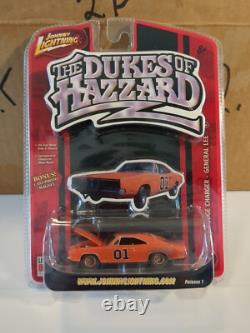 The Dukes of Hazzard General Lee R1 Dirty 164 Johnny Lightning 2006