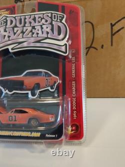 The Dukes of Hazzard General Lee R1 Dirty 164 Johnny Lightning 2006