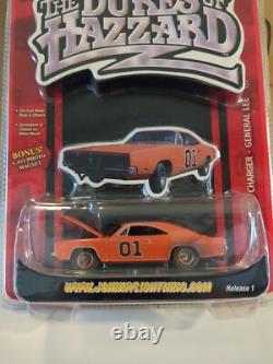 The Dukes of Hazzard General Lee R1 Dirty 164 Johnny Lightning 2006