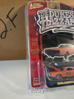 The Dukes of Hazzard General Lee R1 Dirty 164 Johnny Lightning 2006