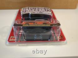The Dukes of Hazzard General Lee R1 Dirty 164 Johnny Lightning 2006