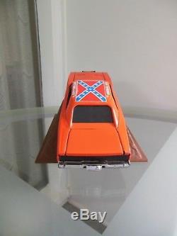 VINTAGE 1982 ERTL 1/16 DUKES OF HAZZARD GENERAL LEE CHARGER With JUMPING RAMP VHTF