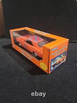 VTG MIB The Dukes off Hazzard General Lee 1998 ERTL 7967 Die Cast Metal 125