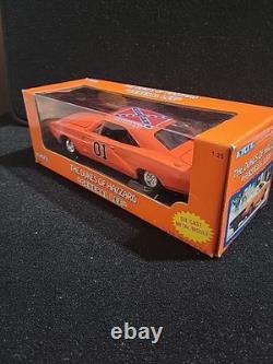 VTG MIB The Dukes off Hazzard General Lee 1998 ERTL 7967 Die Cast Metal 125