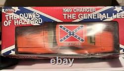 Vintage 1969 Charger General Lee Die Cast Metal 1/25 scale Car, Original Box