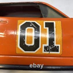 Vintage 1981 ERTL Tin General General Lee with Original Dirt Ramp (RARE)