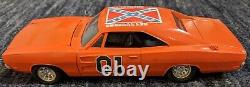 Vintage 1981 Ertl Dukes of Hazzard General Lee Car Die-Cast Metal 124 Scale