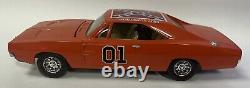 Vintage 1981 Ertl Dukes of Hazzard General Lee Car Die-Cast Metal 124 Scale