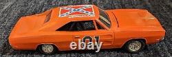 Vintage 1981 Ertl Dukes of Hazzard General Lee Car Die-Cast Metal 124 Scale