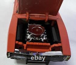 Vintage 1981 Ertl Dukes of Hazzard General Lee Car Die-Cast Metal 124 Scale