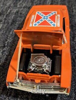 Vintage 1981 Ertl Dukes of Hazzard General Lee Car Die-Cast Metal 124 Scale