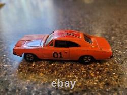 Vintage 1981 Ertl Dukes of Hazzard General Lee Car Die-Cast Metal 164 Scale