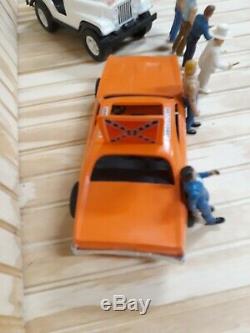 Vintage 1981 The Dukes of Hazzard 3 3/4 Action Figures withJeep & Car Lot W. B